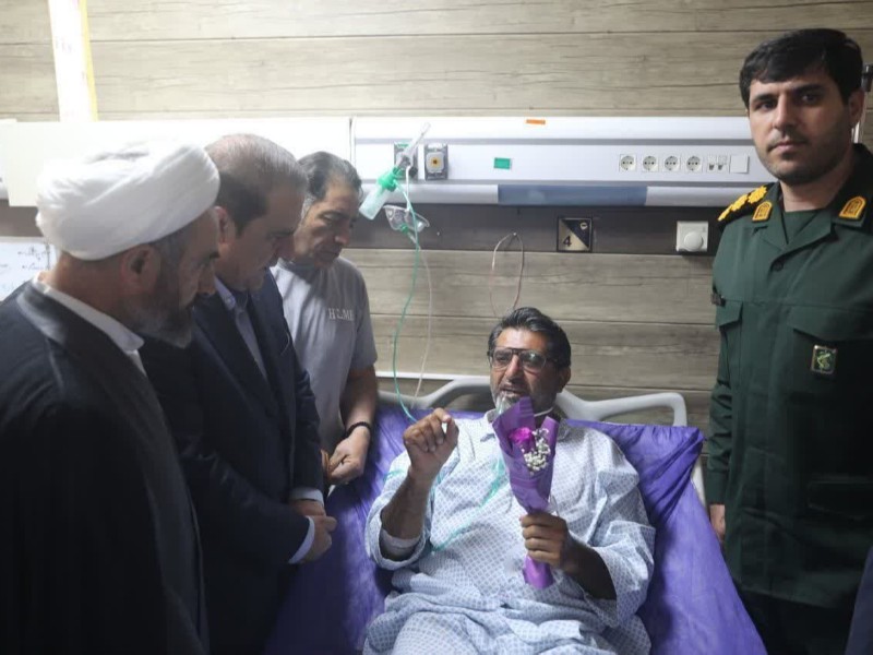عیادت از مجروحان حادثه اسکله شهید رجایی در ایوان