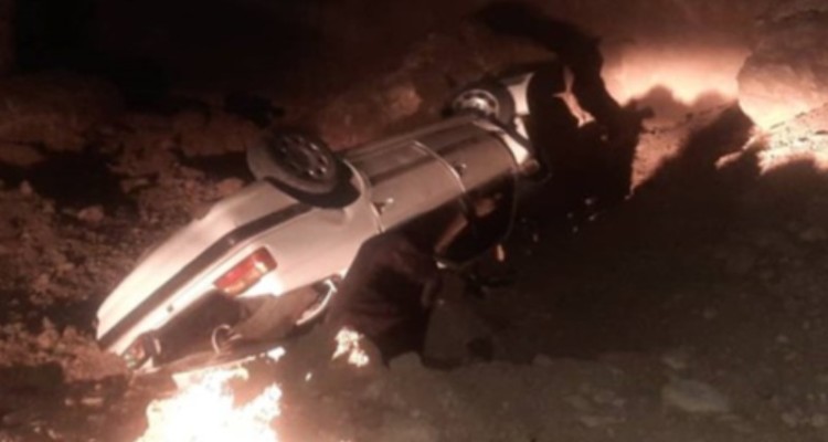 واژگونی پژو پارس با ۴ مصدوم در ایلام