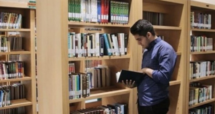 وجود 595 هزار نسخه کتاب در کتابخانه‌های استان ایلام