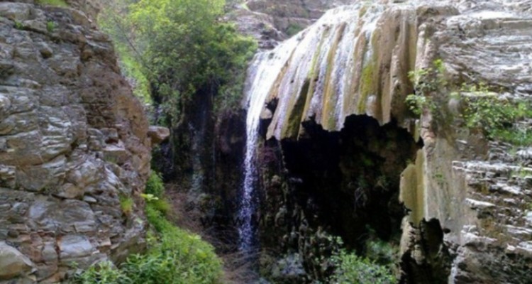 معرفی جاذبه های گردشگری دره شهر