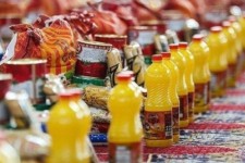 توزیع 570 بسته مواد غذایی بین نیازمندان «زرین آباد» در آستانه سال نو