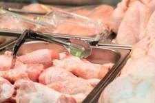 قطعه بندی مرغ در ایلام باید در حضور مشتری صورت گیرد