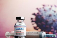 معاون بهداشتی دانشگاه علوم پزشکی ایلام: تزریق دز سوم واکسن کرونا را جدی بگیرید