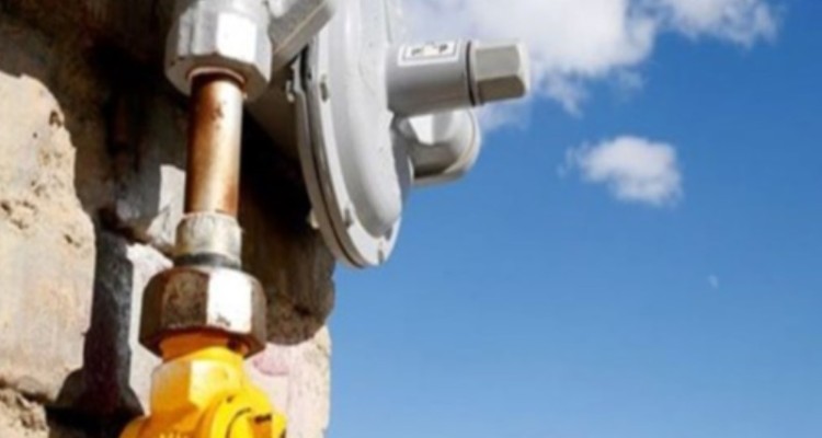 شرکت گاز استان ایلام بیش از هزار اشتراک رایگان گاز واگذار کرد