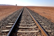 مرز مهران از دو مسیر به شبکه ریلی کشور متصل می‌شود