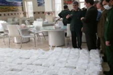 آغاز توزیع ۳۰ هزار پرس غذای گرم میان مستمندان ایلامی