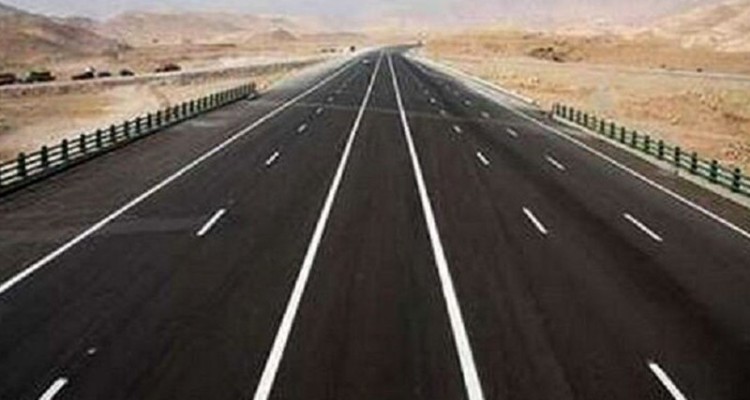 پیشرفت ۴۵ درصدی عملیات ۶ بانده کردن جاده مهران