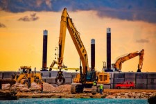 شروع عملیات گسترش زیرساخت‌های تفریحی غار زینگان شهرستان مهران