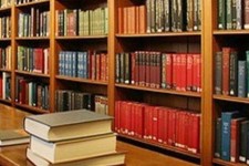 اهدا ۱۰۰ نسخه کتاب توسط فعال فرهنگی به کتابخانه پیامبر اعظم (ص)