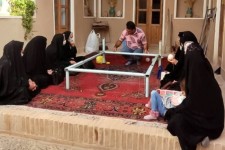 اشتغال زایی ویژه بانوان توسط بنیاد علوی شهرستان ملکشاهی