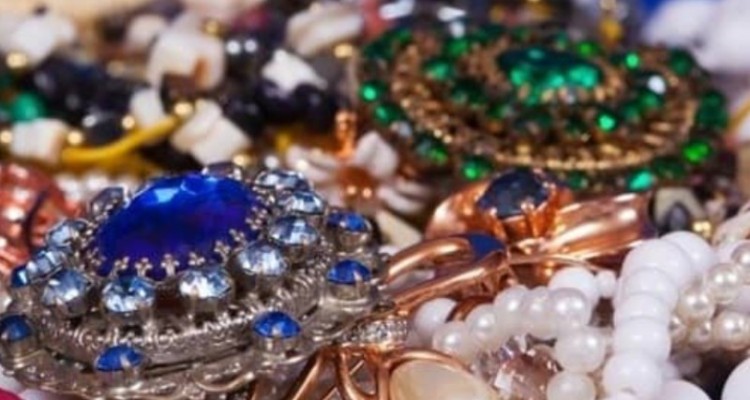 شناسایی کلاهبردار مجازی طلا و جواهرات در ایلام