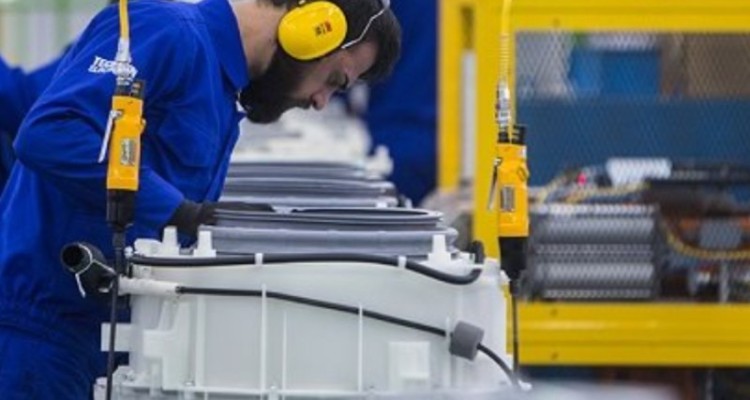 صمت: محرک تولید نباید تعطیل شود