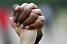 نژاد پرست گوش کن!