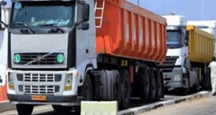 مشکلی به نام نبود کارت سوخت آزاد برای جایگاه داران و رانندگان وسیله نقلیه سنگین در ایلام