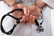 پزشک قلابی در آبدانان دستگیر شد