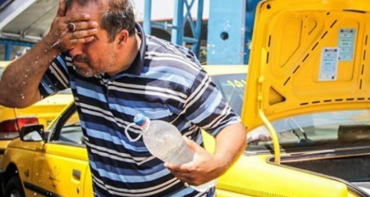 دمای هوا در نواحی گرمسیر از ۵۰ درجه عبور می کند