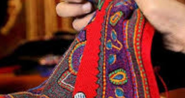 اشتغال آفرینی مدد جویان با همکاری کمیته امداد و میراث فرهنگی استان