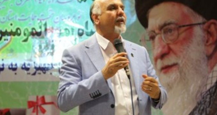 اهدا ۲۴۰سری جهزیه به نو عروسان استان ایلام