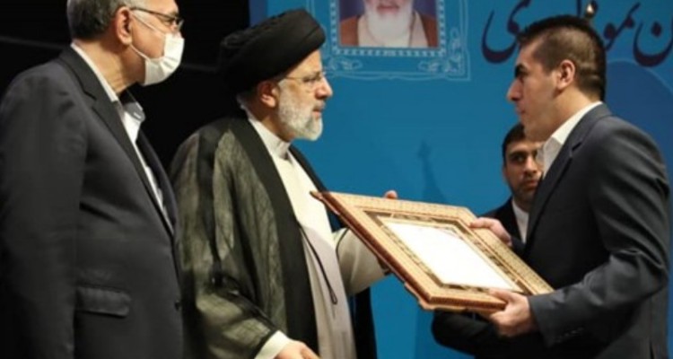تجلیل رئیس جمهور از حامد توان دانشجوی برتر دانشگاه علوم پزشکی ایلام
