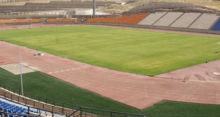 ورزشگاه ۱۵ هزار نفری ایلام پس از ۹ سال کماکان ناقص است