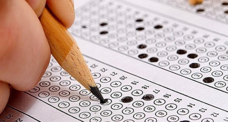 برکزاری آزمون کارشناسی ارشد فراگیر دانشگاه های پیام‌نور و ازاد در ایلام