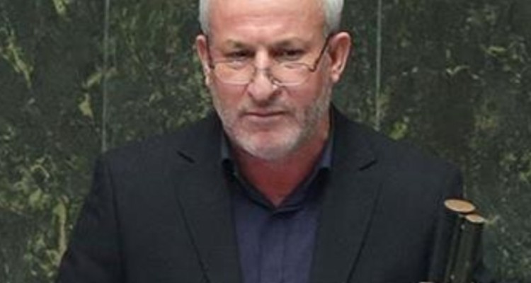 حمایت نماینده مجلس از دو بانوی فوتبالیست ایلامی