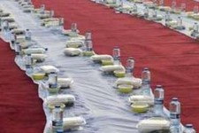 برپایی سفره اطعام غدیر در خیابان طالقانی ایلام