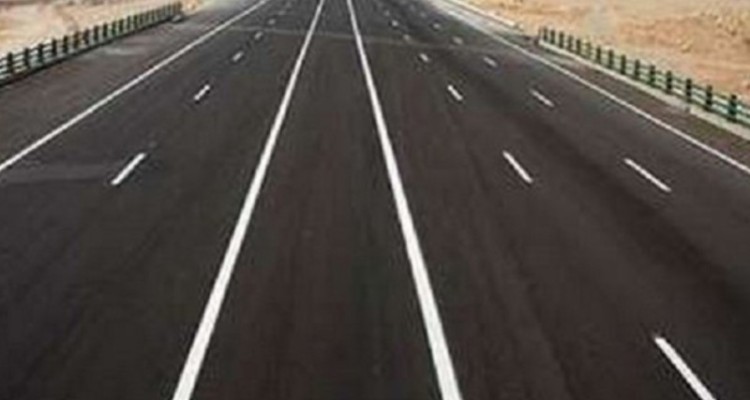 خروجی شهر دره شهر تا پل گاومیشان در حال تبدیل به بزرگ راه