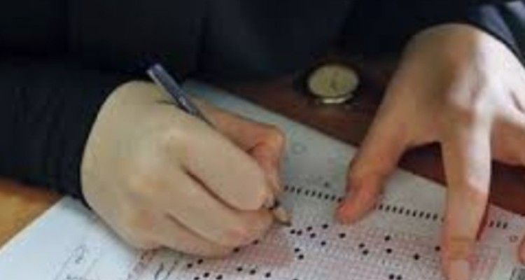 کسب ۵ رتبه برتر توسط دانش آموزان ایلامی