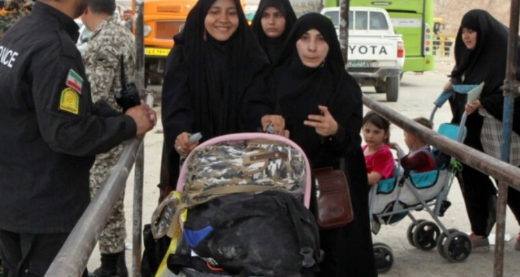 تردد بیش از ۹ هزار مسافر از مرز مهران/ آغاز به فعالیت گیت های بیمار یابی در ورودی مرز