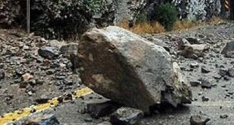 ریزش کوه در رود سیمره/ آغاز عملیات امداد و نجات از صبح امروز