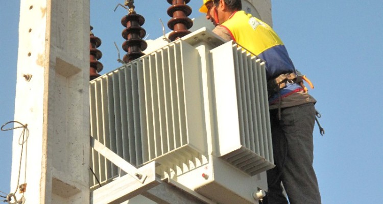 نصب ۶۰ دستگاه ترانسفورماتور در مرز مهران