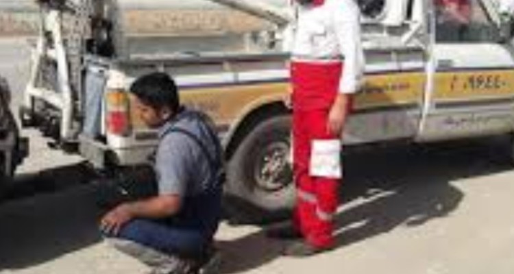 استقرار اکیپ های خدمات خودرویی در مرز مهران