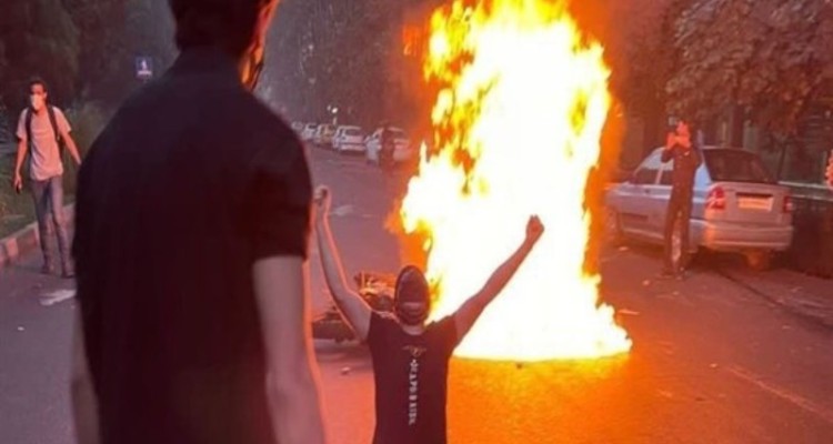 انتقام جوانان شهید را از اراذل و اوباش می گیریم