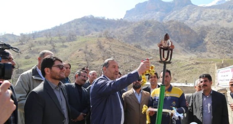 مشعل گاز در روستای گنجه روشن شد