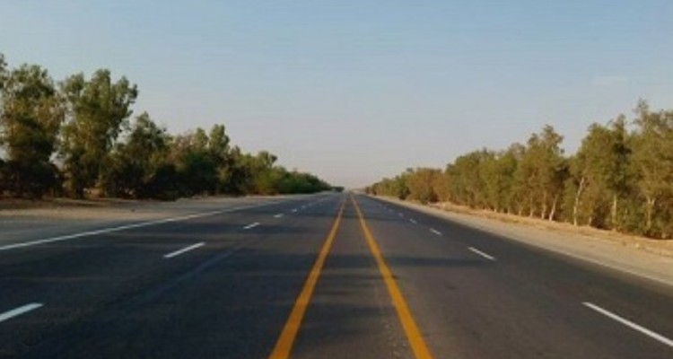 روکش آسفالت حفاظتی در ۵۰ کیلومتر از راه های ایلام اجرا شد