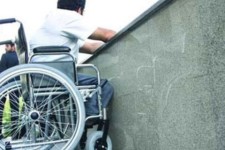 ده سال بلاتکلیفی معلولان ایلامی برای خانه دار شدن/ پول‌هایی که بر باد رفت