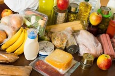 حمایت های تغذیه ای کمیته امداد ایلام از یک هزار مادر باردار و شیرده