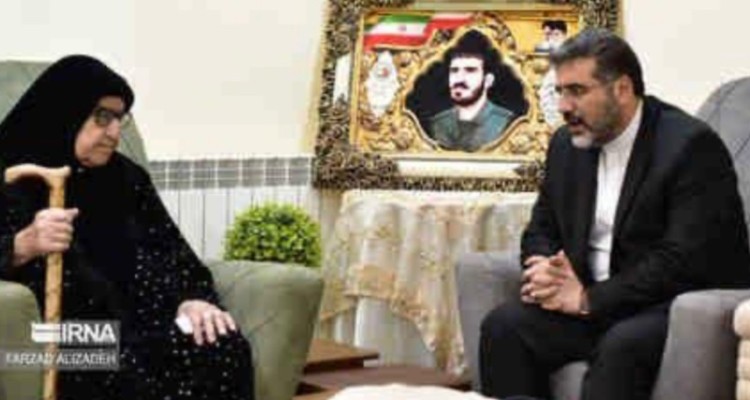 وزیر ارشاد: شهدا انقلاب اسلامی را در مقابل یک حمله جهانی محافظت کردند
