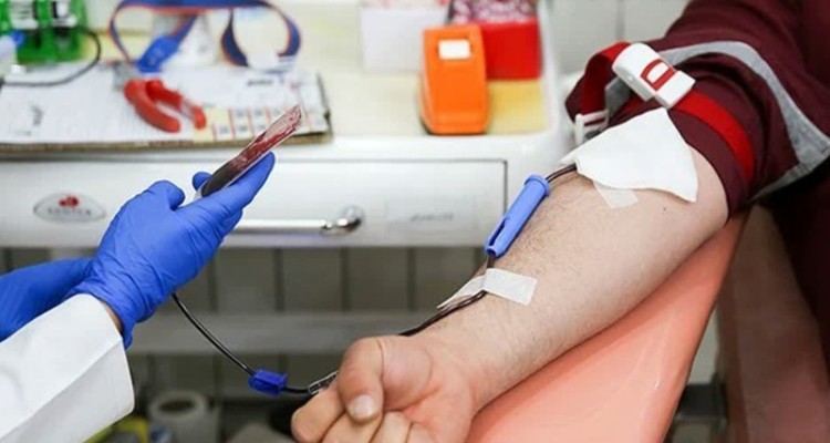 روزه داران ایلامی چه زمانی برای اهدای خون مراجعه کنند