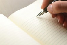 "قطره ای از دریای علی"/  قران ناطق در شب قدر به پیامبر (ص) هدیه داده شد