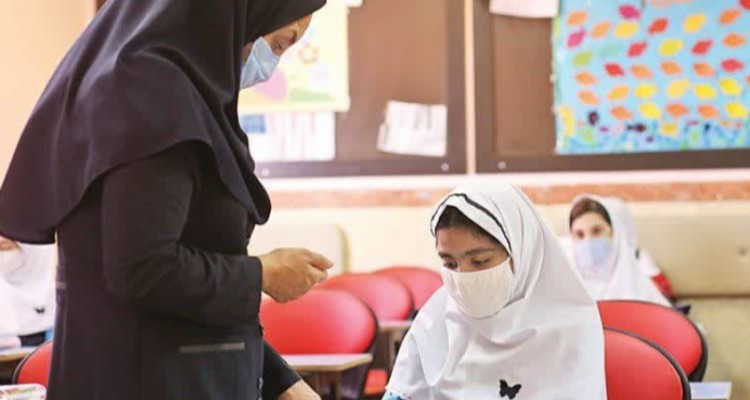 تجلیل از 8 معلم نمونه ایلام به مناسبت گرامیداشت روز معلم