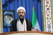 مجاهدت واخلاص دل ها را تصرف می کند