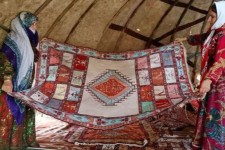 طرح از "پشم تا فرش" در ایلام اجرا شد/ ایجاد اشتغال برای 1300 زن عشایر