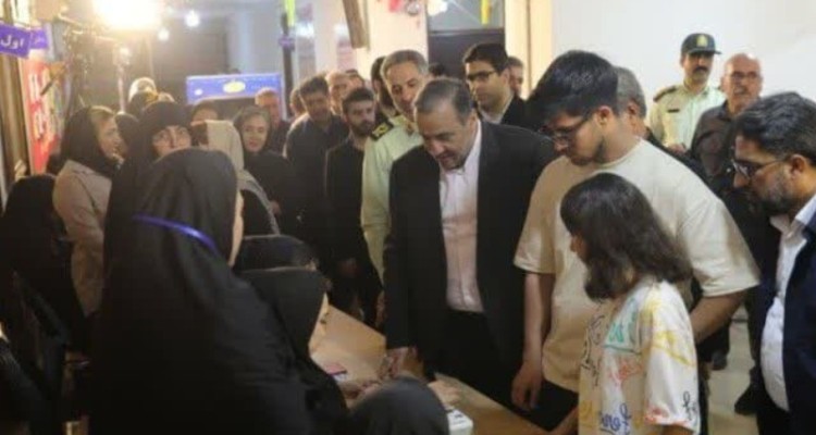 مردم از تمدید مهلت برای حضور در پای صندوق های رای استفاده کنند