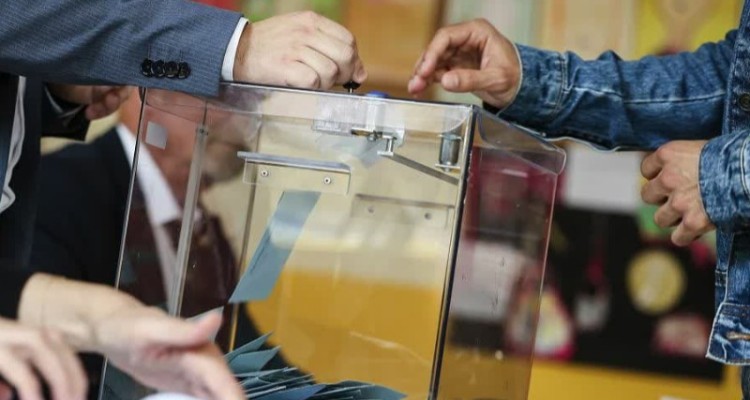 مشارکت بیش از 271 هزار نفر ایلامی در انتخابات هشتم تیر ماه