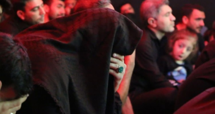 عکس/ شب تاسوعا در هیئت جامعه الحسین ایلام