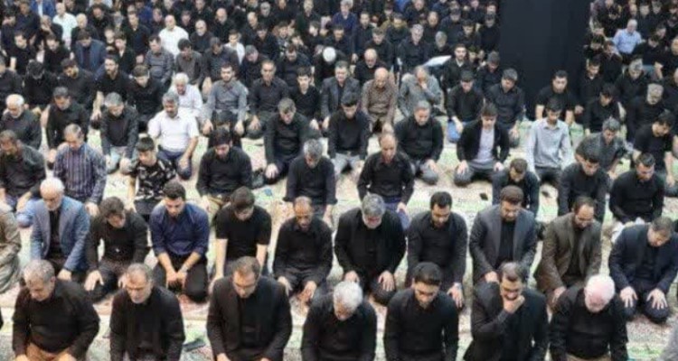 اقامه نماز ظهر عاشورا در مصلی شهر ایلام