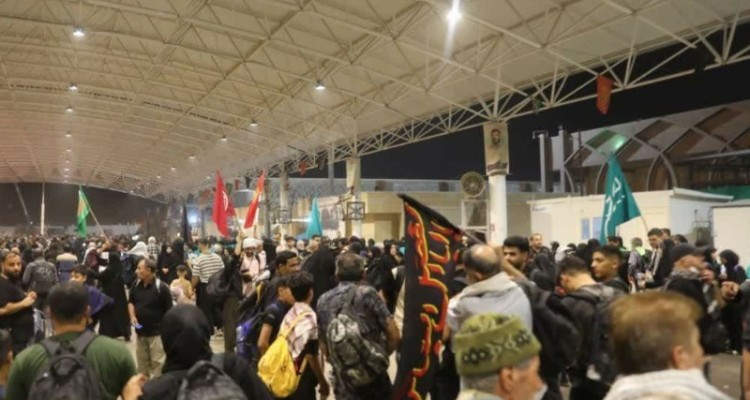 یک میلیون و ۲۷۰ هزار زائر از مرز مهران تردد کردند