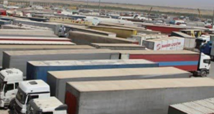 فعالیت تجاری گمرک مهران در روز شنبه از سر گرفته می شود